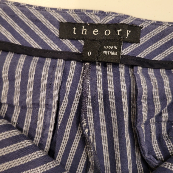Theory size 0 shorts - Picture 3 of 5
